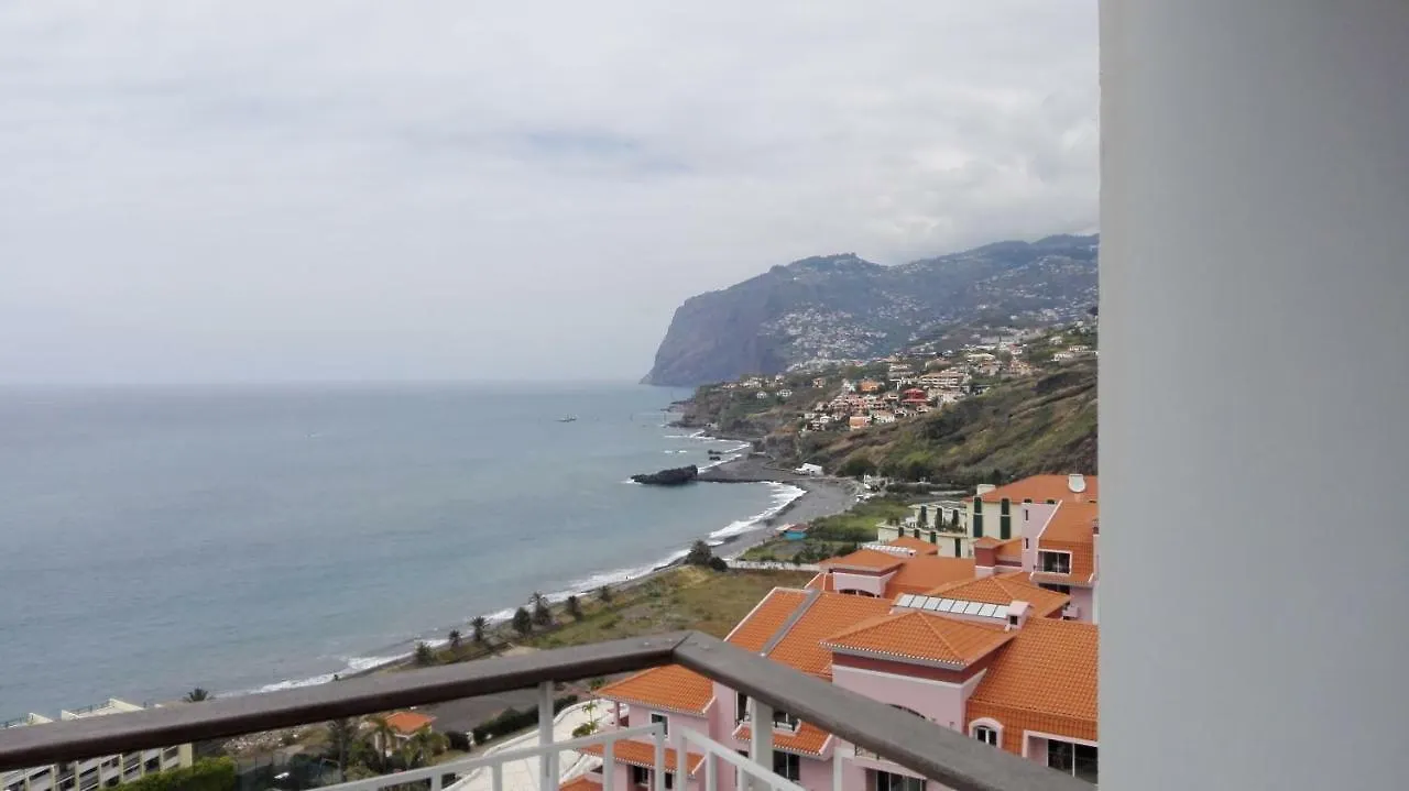 Shearwaters - Sounds Of The Sea Apartment Funchal  Portugal